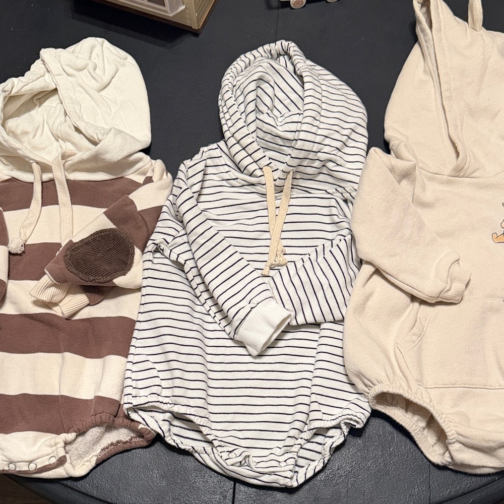 3 hooded Baby One-Piece Bubble Rompers
